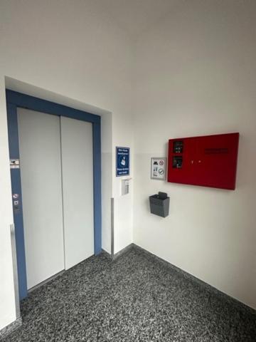 Arena Hostel & Monteurzimmer Hamborg Eksteriør billede